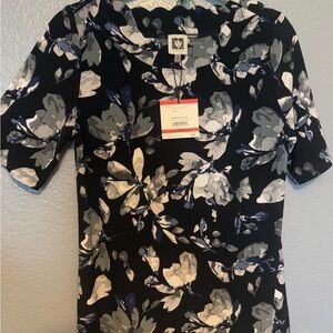 Anne Klein Black and White Fitted Scoop Neck Short Sleeve Blouse
